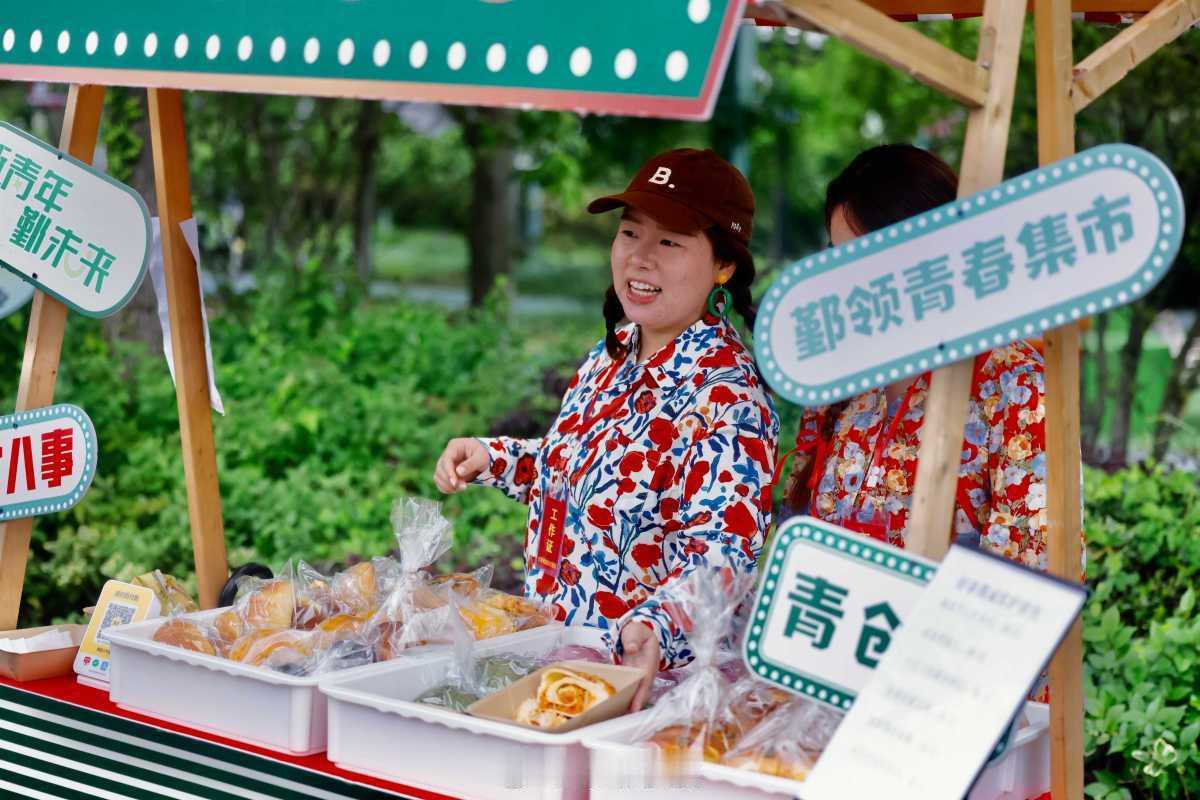 宁波鄞州春耕艺术节太好耍了 4月18日，鄞州区云龙镇陈黄村首届春耕艺术节热闹开幕