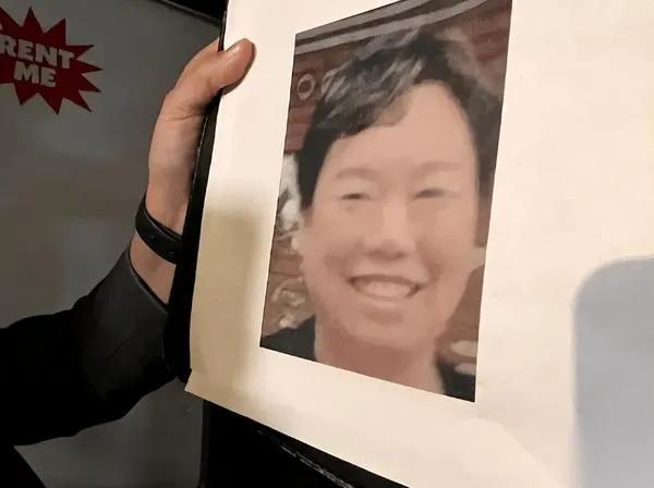 普通女孩嫁入好莱坞豪门

却揭开噩梦序幕？

1986年出生的李梅，虽在离异家庭