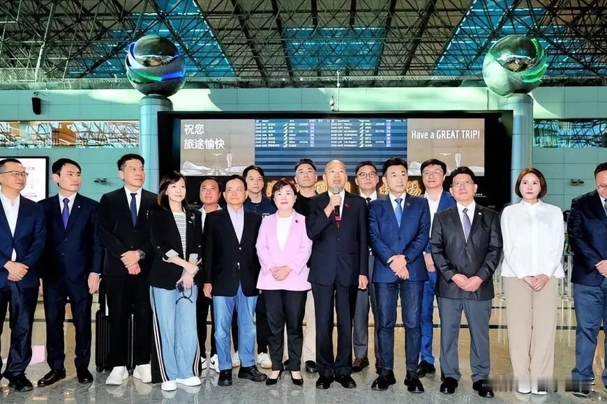 蓝营团队中这些政客们最近一段时期访问他国的次数比较频繁，尽管目前在岛内处于在野状