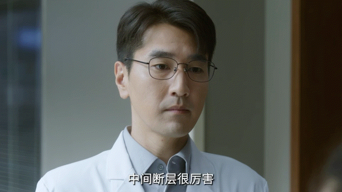 周筱风林逸合体手术我等了3年问心2"等你回来，双刀齐发，谁与争锋。"——《问心》