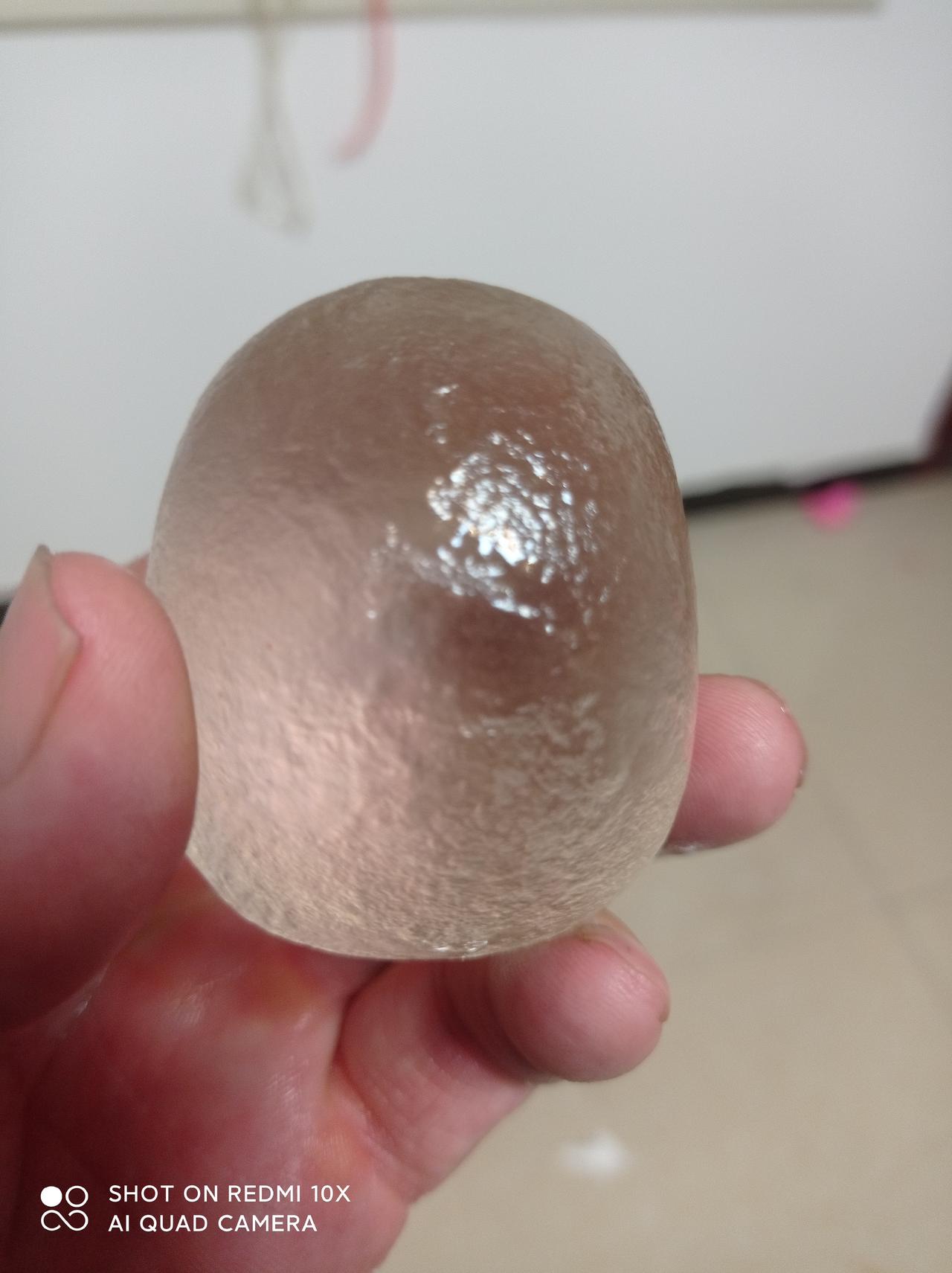 白色宝石，沙漠之光
新疆宝石光堪称大自然的珍贵馈赠，特别是那超大颗粒的白色宝石，