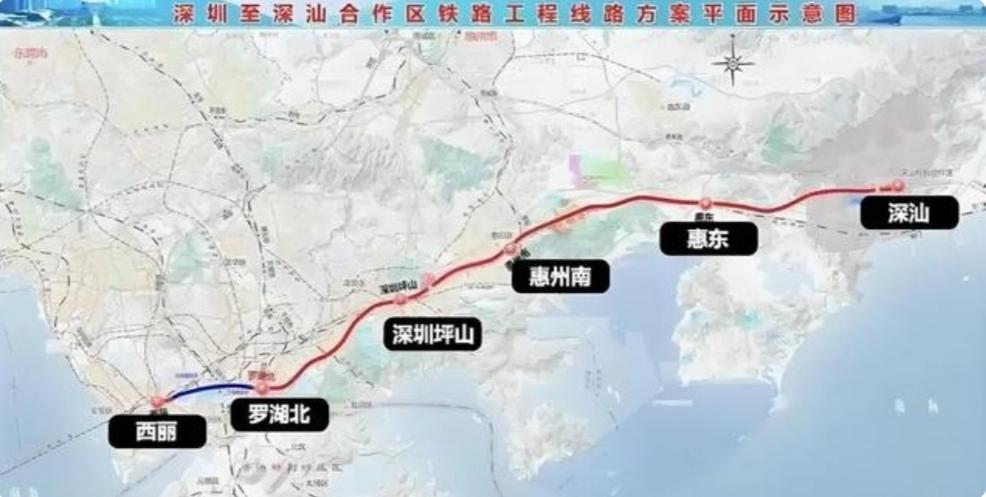 中国高铁网络的规划和建设是随着经济社会发展需求和技术进步动态调整的。深汕高铁作为
