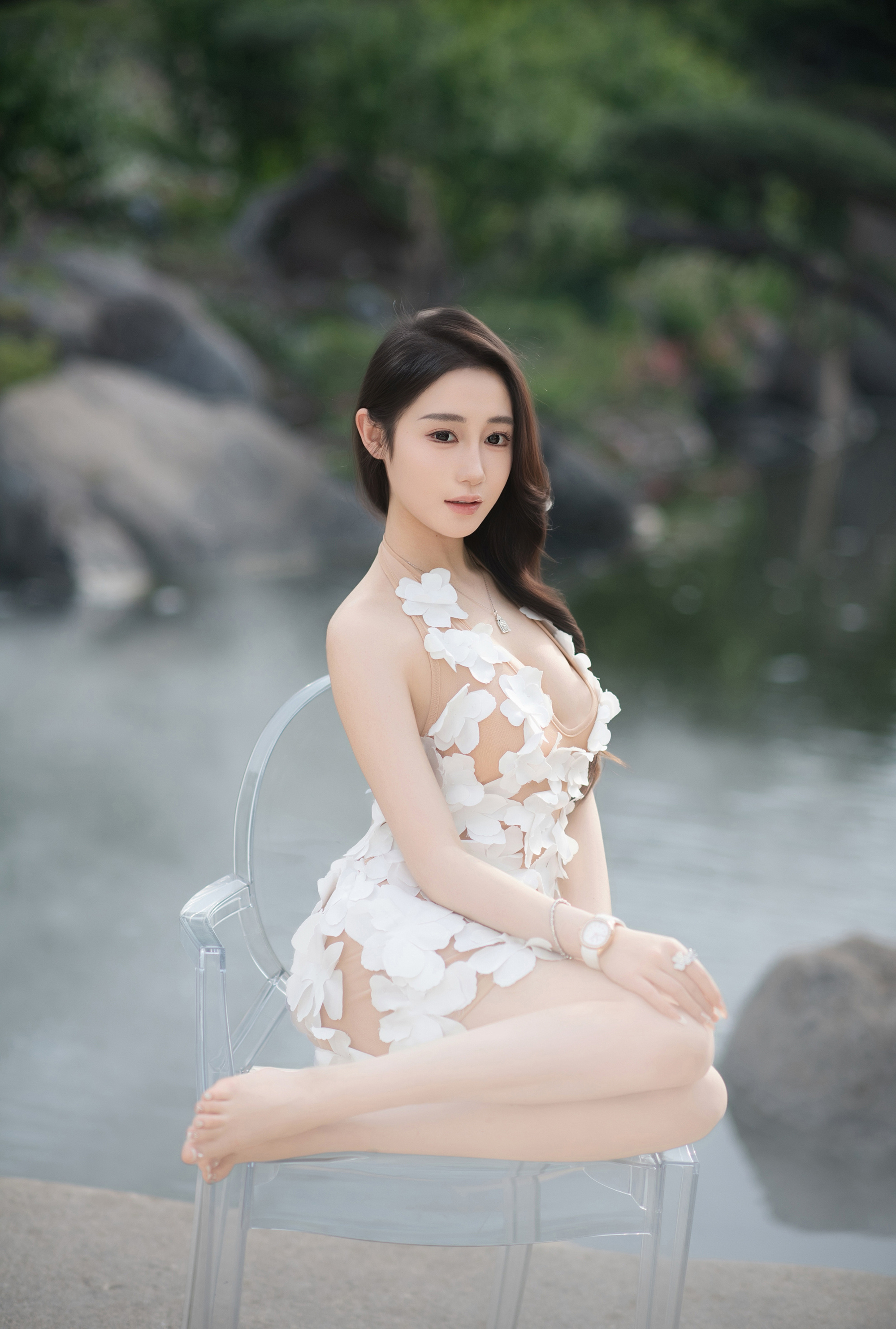 有位佳人，在水一方。摄影 ​​​