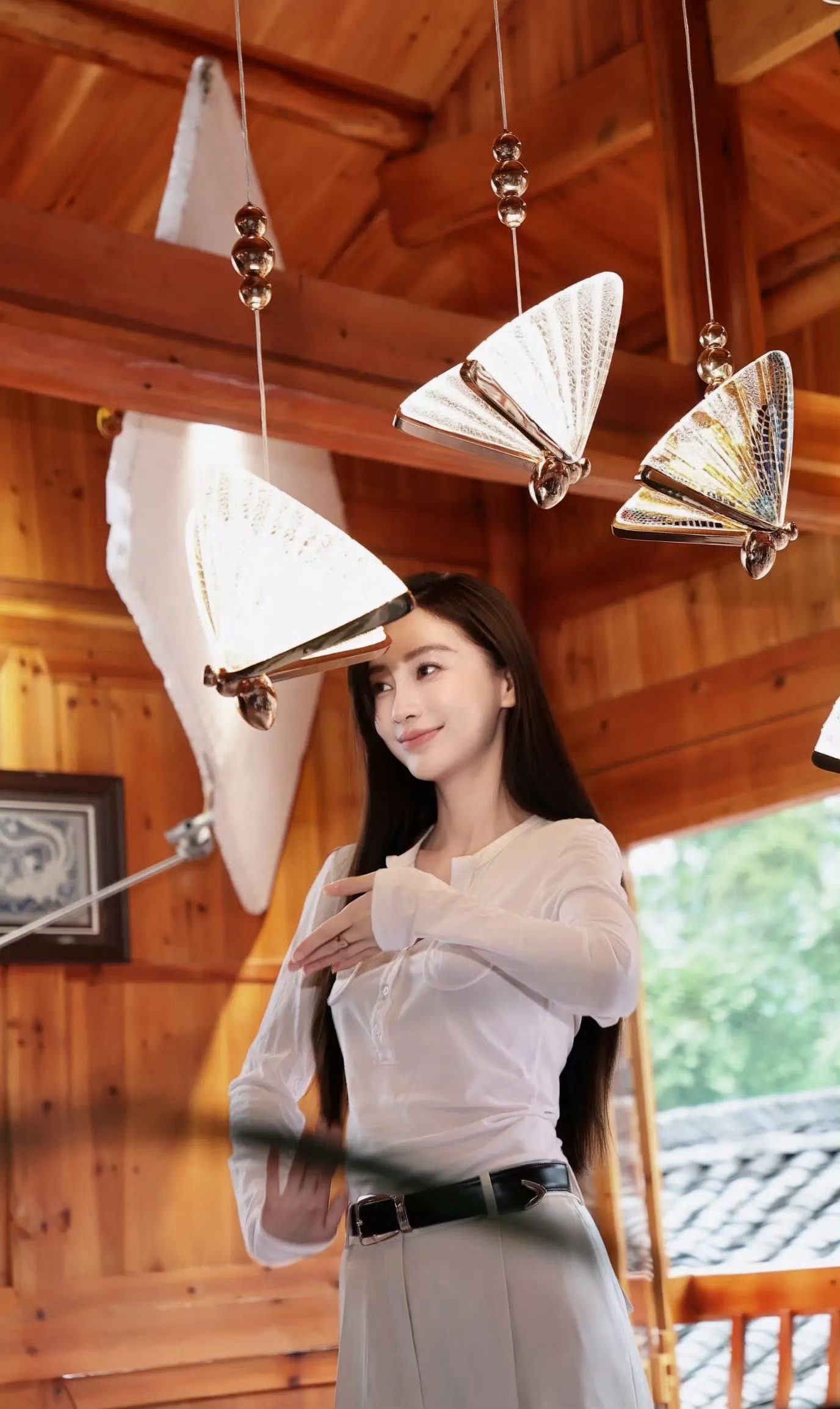 angelababy  🌸angelababy君绮罗 宇宙那麼大，我的心卻只容