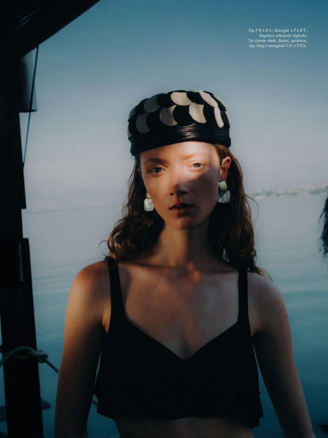 VOGUE POLSKA JUNE 2026热带度假风摄影：Antoine He