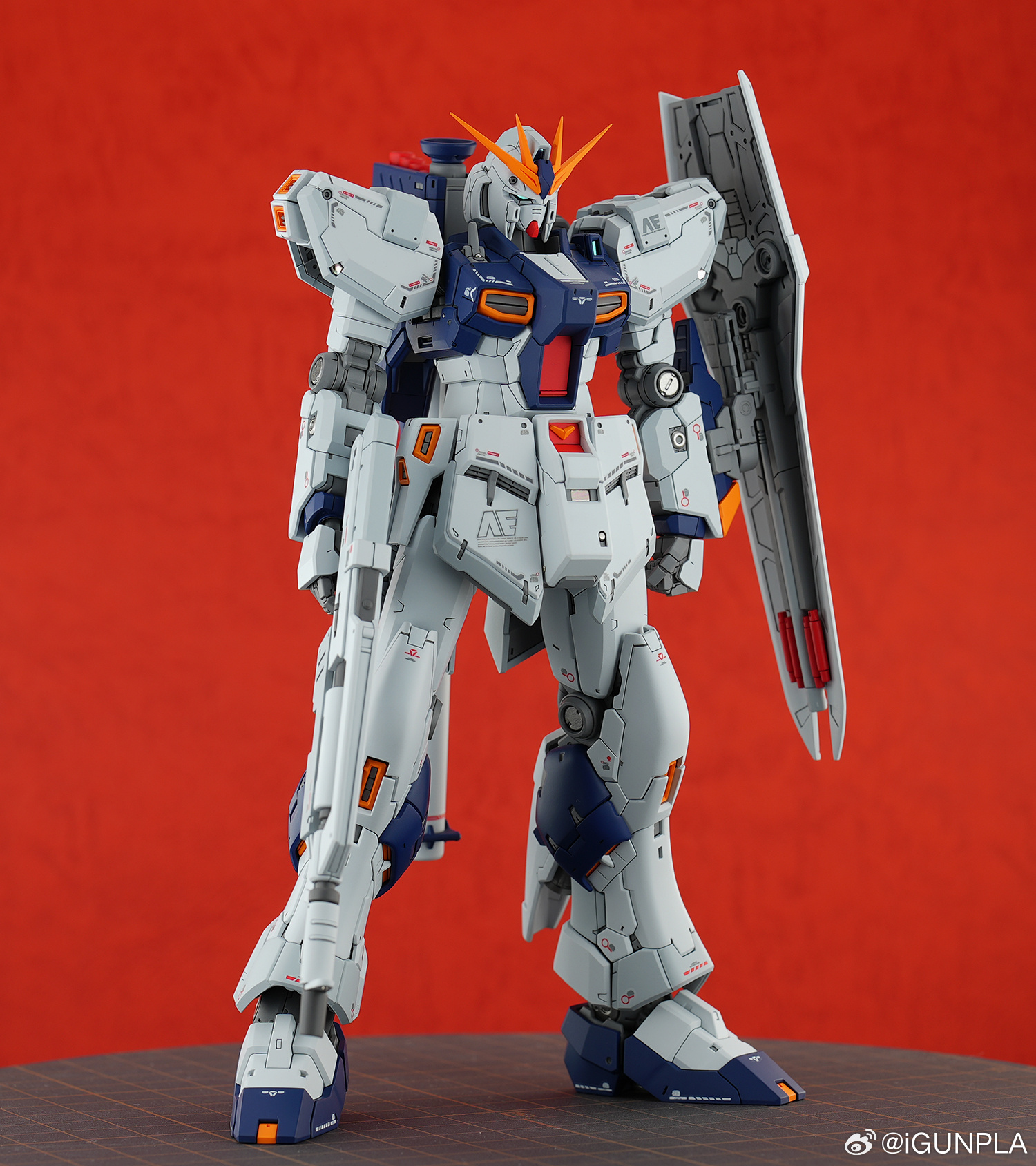 shinshin的RG牛高达DFF本体+枪盾完成，还差一个浮游飞翔炮了！高达模型