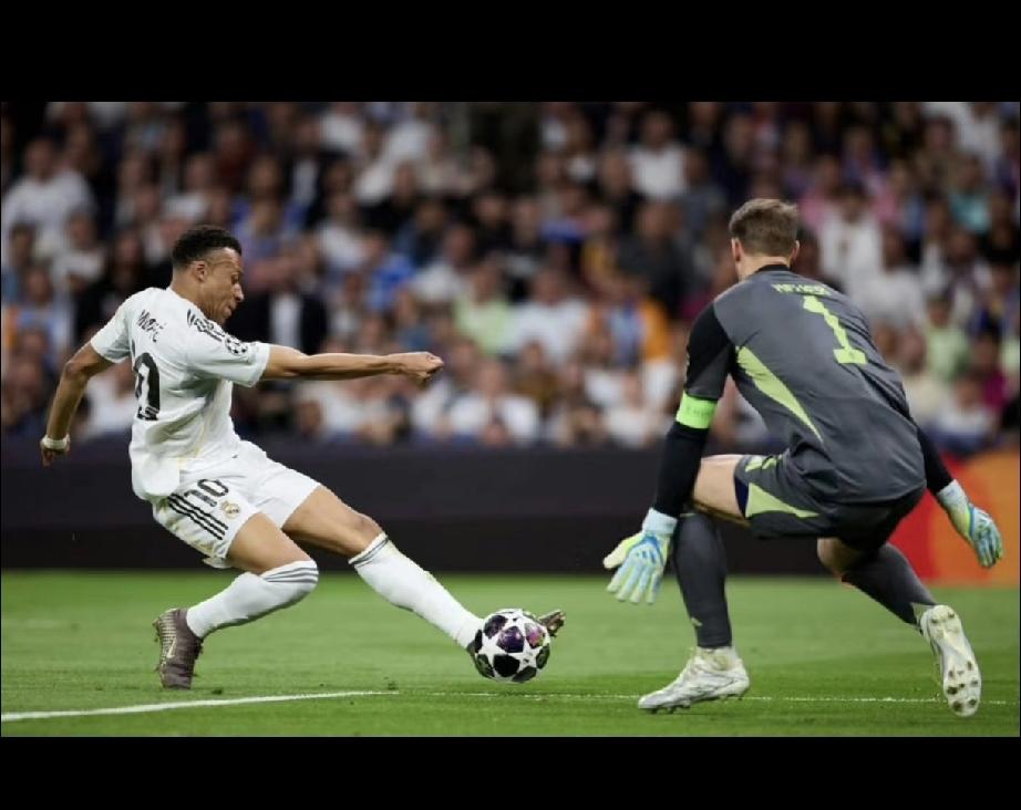 我是利物浦球迷，这个赛季第一次看拜仁的比赛，觉得这对攻打得太好看了，进攻层次也有