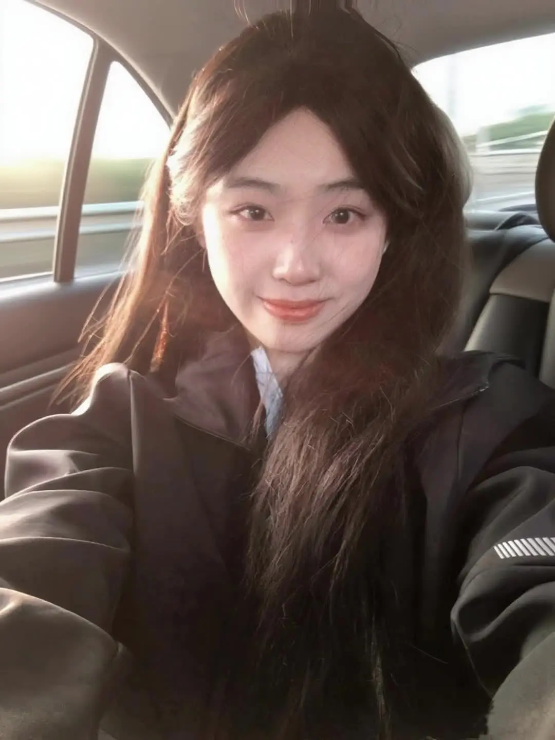 这是第一次 爱一个人爱的如此慷慨又自私