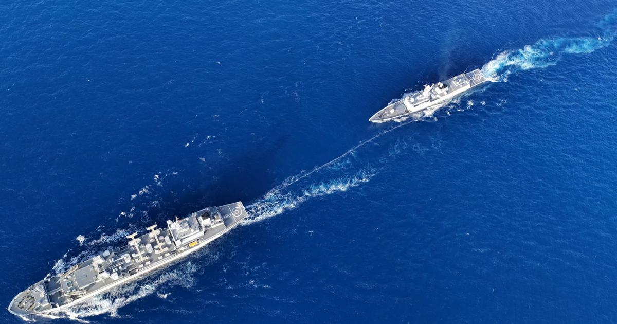 南部战区7月26日在南海组织海空兵力例行巡航，并明确指出，此次行动是针对菲律宾拉