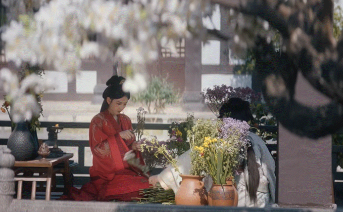 《折腰》里的刘宇宁更劝退了，他真的不适合当演员啊，尤其邓科这镜头切换对观众好残酷