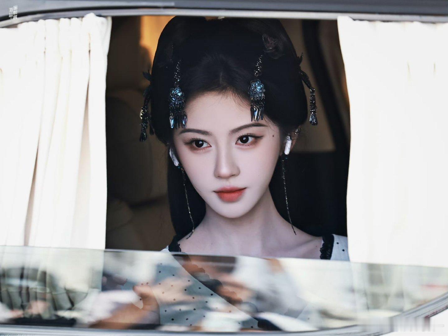 鞠婧祎[超话] jjy鞠婧祎阿黛 jjy鞠婧祎来战 “有幸在这个青涩懵懂的年纪 