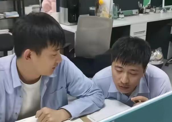 张雪峰去世头七 ，公司总经理发文承诺，亲口透露对张姩菡安排，更惹人泪目的是，武亮