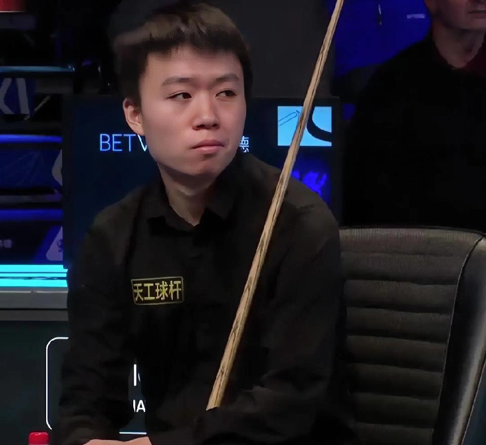 威尔士公开赛八强争夺战：江俊4-1完胜威廉姆斯率先晋级八强
​
​      北