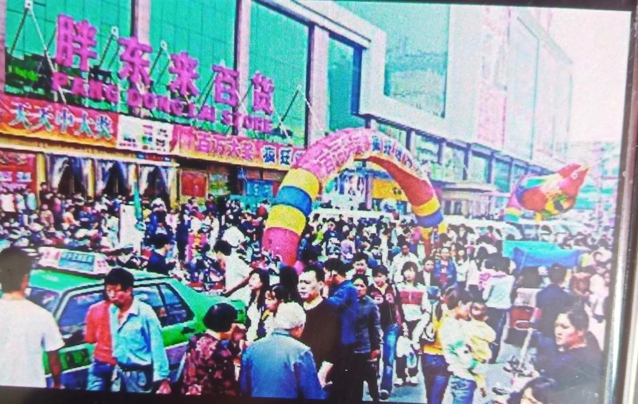 胖东来招聘签4年这个事，作为一个经历过此种情况的过来人，想说的是应届毕业生要感恩