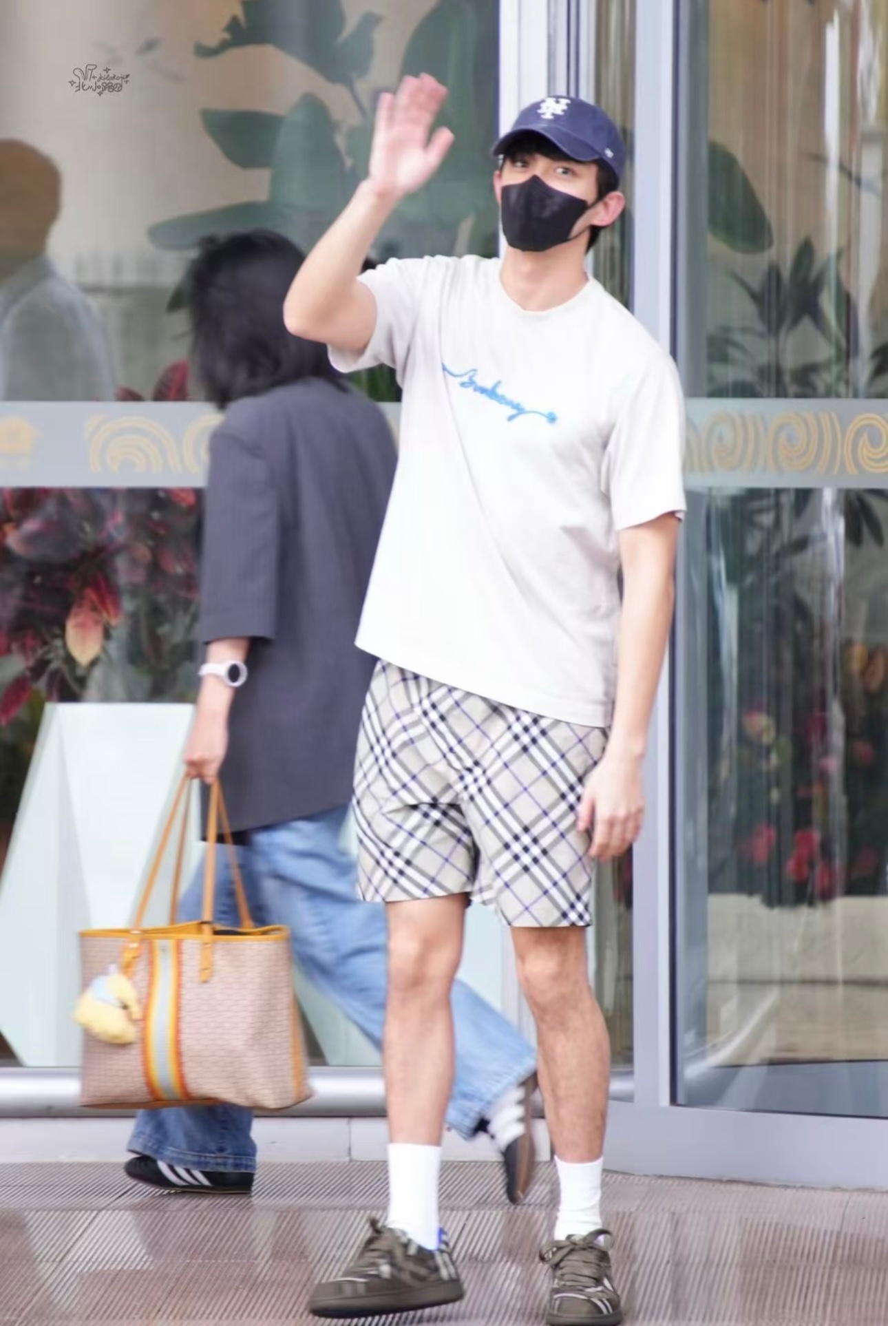 Burberry吴磊我说吴磊弟弟你真的很懂怎么把我迷倒？！谁懂这个把Burber