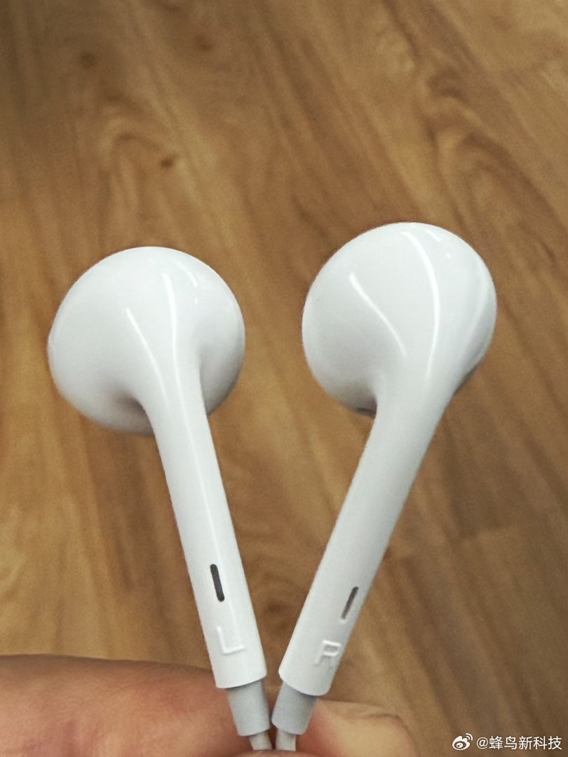 有线耳机爆火原因 小白兔这么可爱，难道真的不是因为消费降级吗