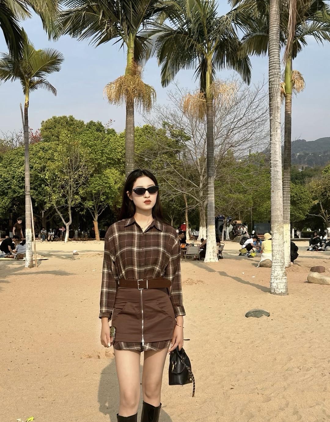 怎么穿搭才能显得简约且干净