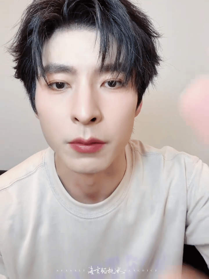 文韬Stefan  拜拜手好可爱宝宝∽亲一口全世界最好的文韬