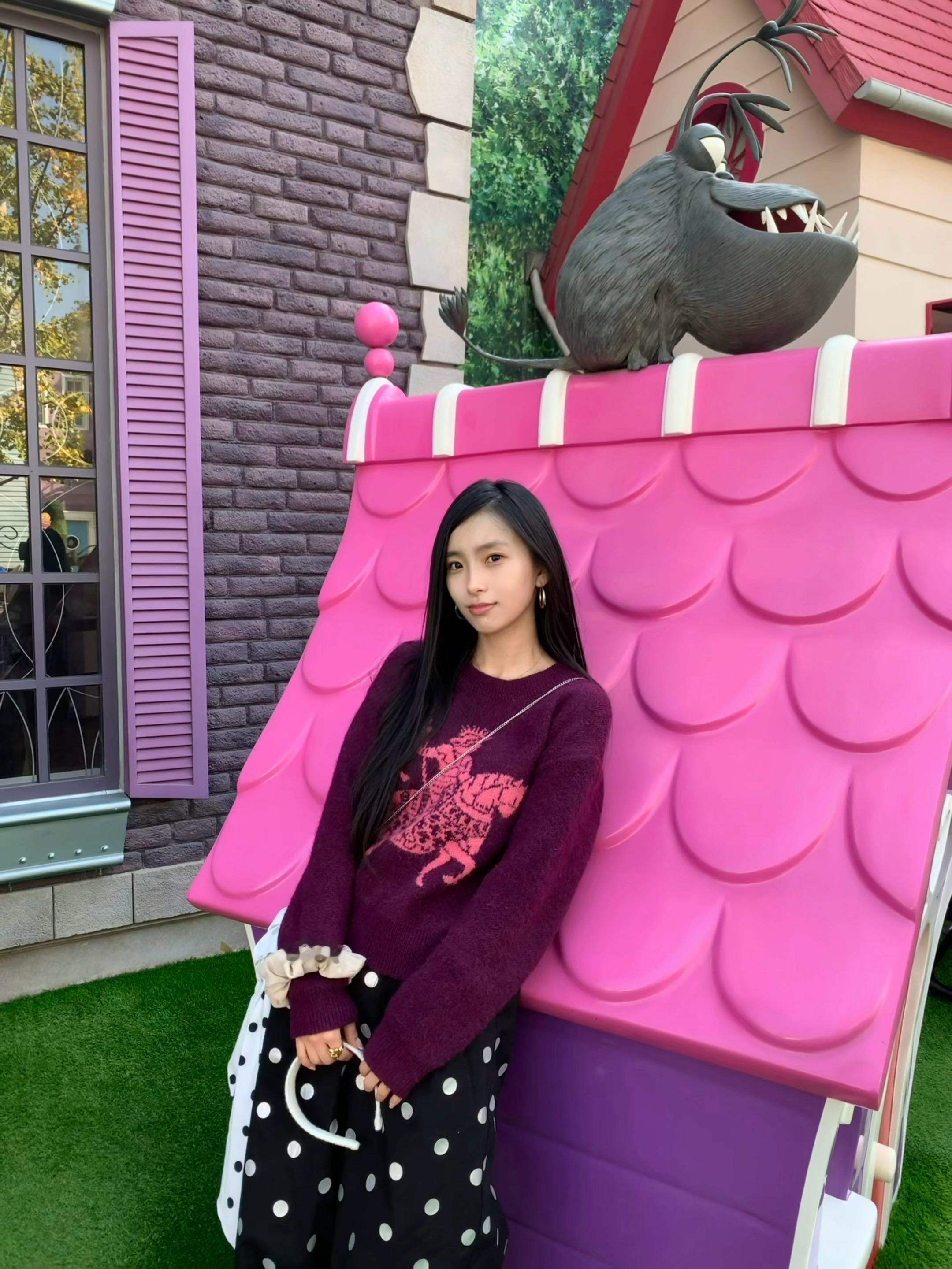 live photos * ₊˚⋆ 🏰🌍 