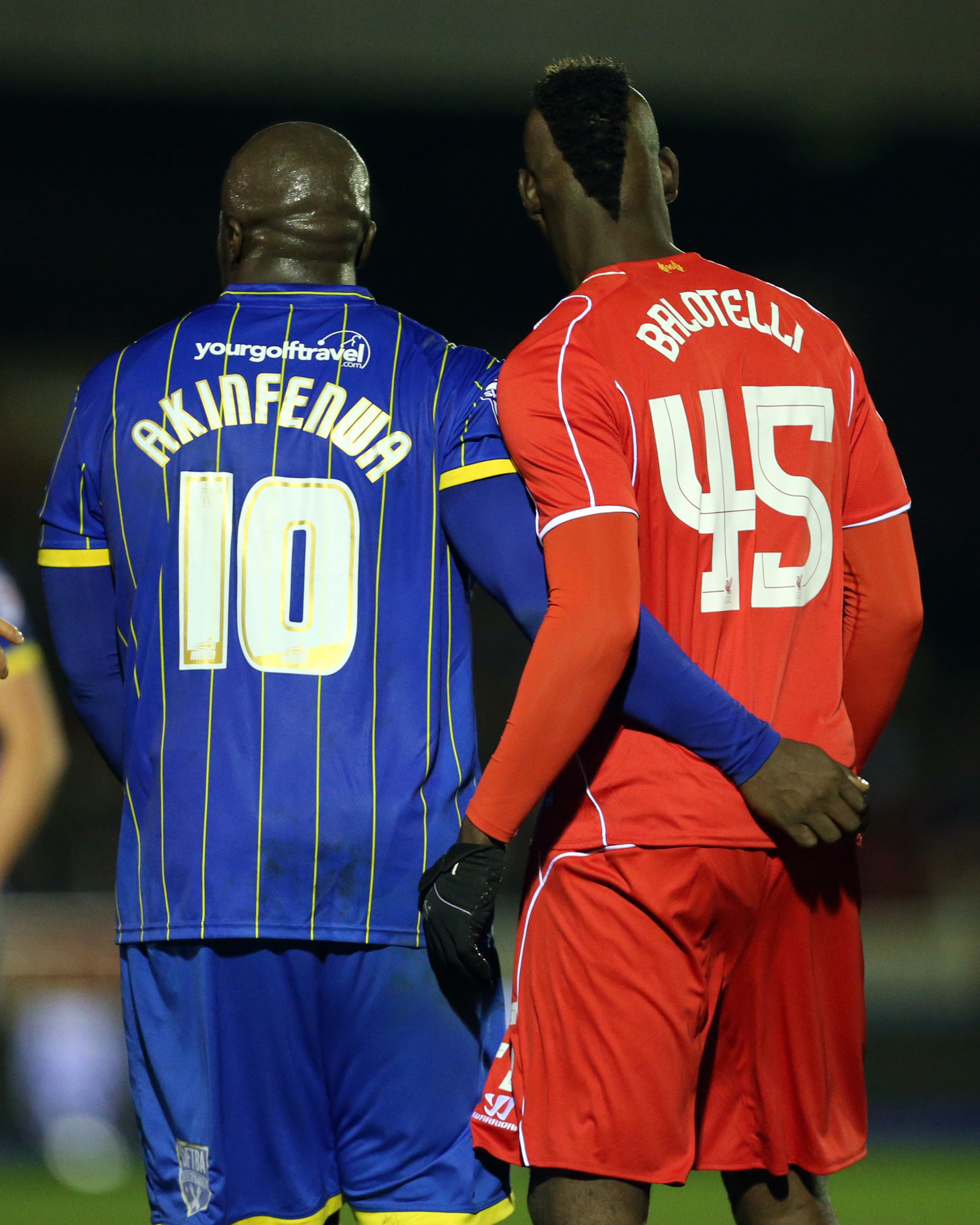 巴洛特利和阿金芬瓦冷足-时光机