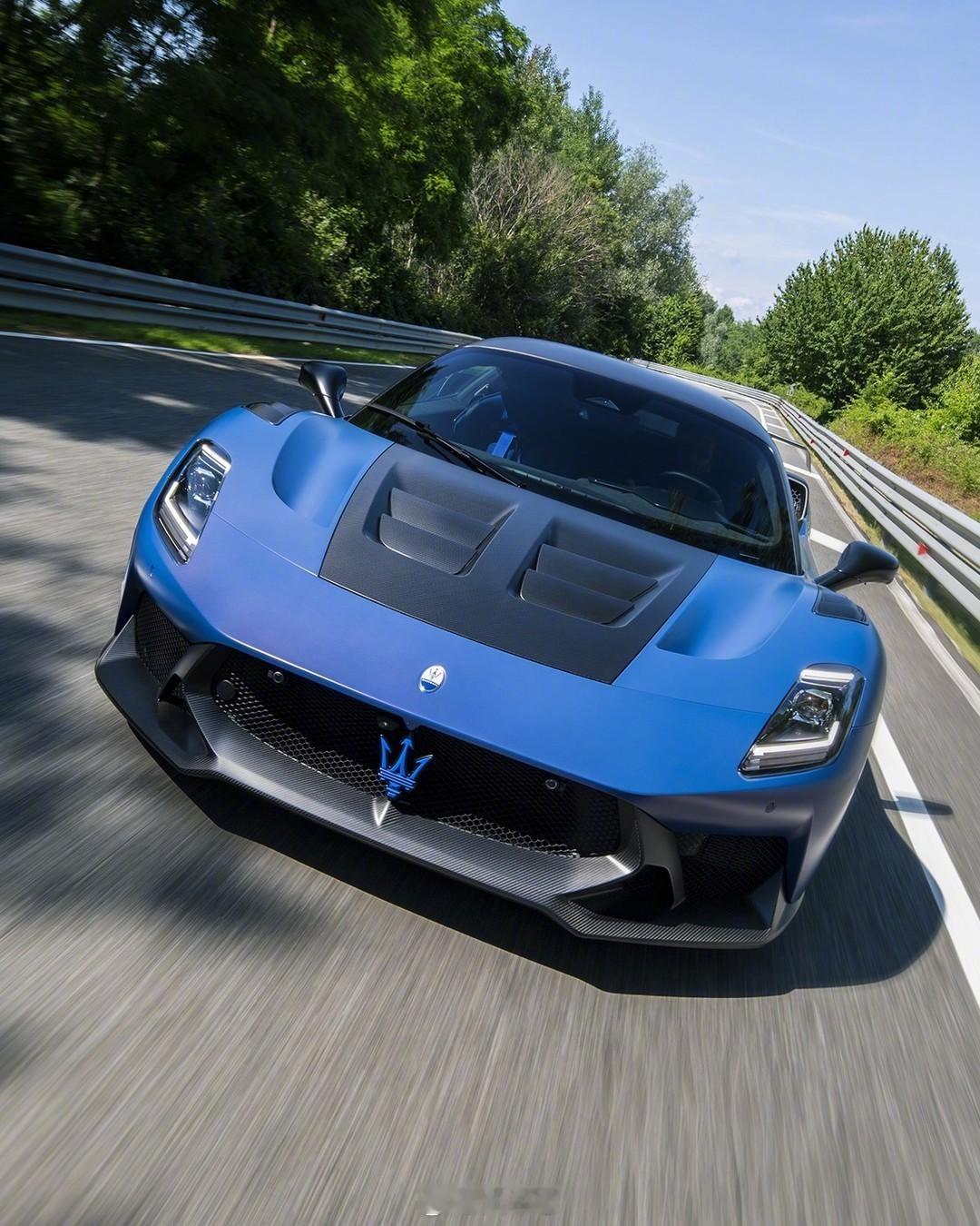 售价414.5万人民币起！[色]玛莎拉蒂最新高性能超跑GT2 Stradale零