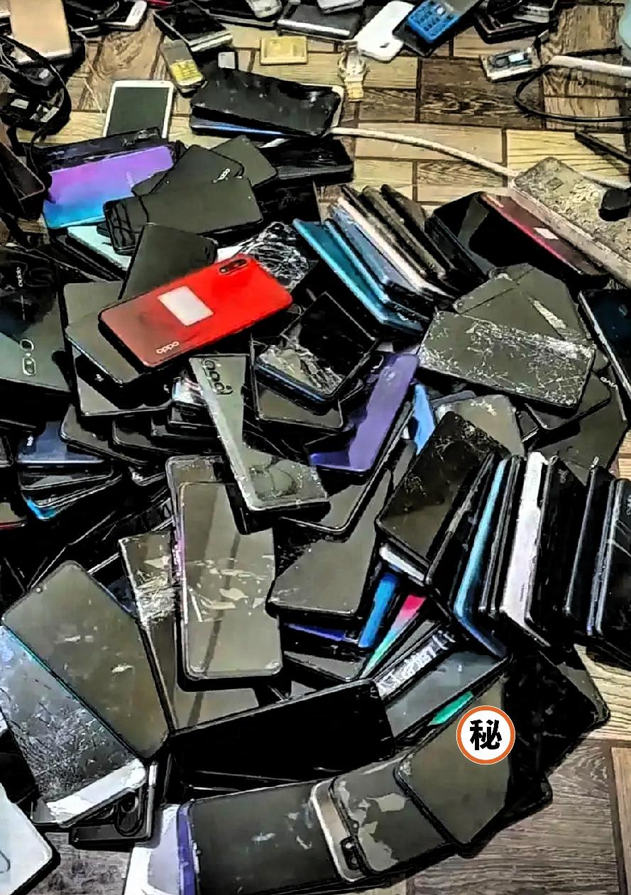 大家可别大意，家里堆着落灰的旧手机，最近身价一路猛涨，不少老机型价格直接翻了两三
