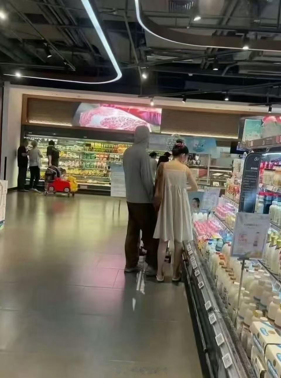 曝吴倩复婚生二胎曝吴倩复婚生二胎了！曝吴倩复婚生二胎了