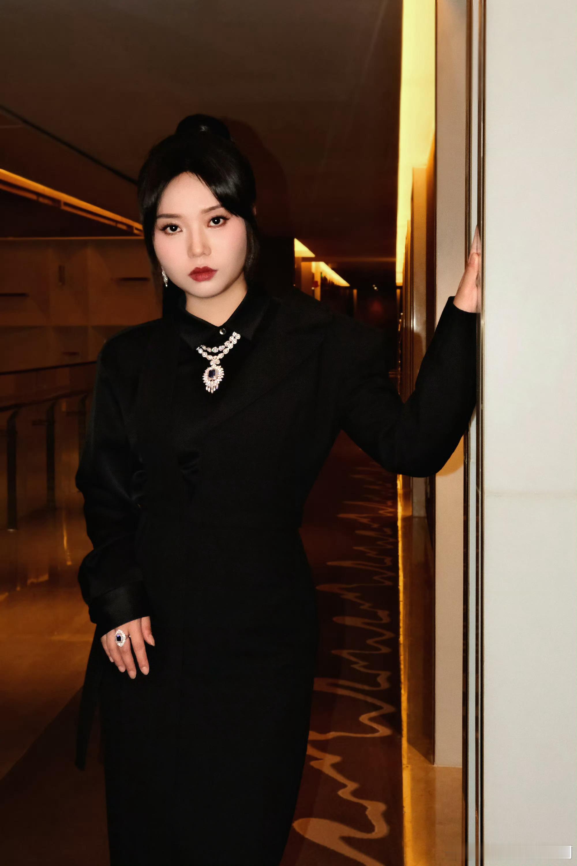  雪琴现在的状态真的越来越好，又美又自信，这种魅力谁顶得住！ 