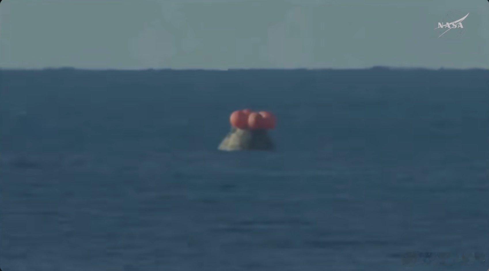 。。。二十分钟过去了，搜救船和直升机也已经在旁边绕了几圈了，还没动静。。。 