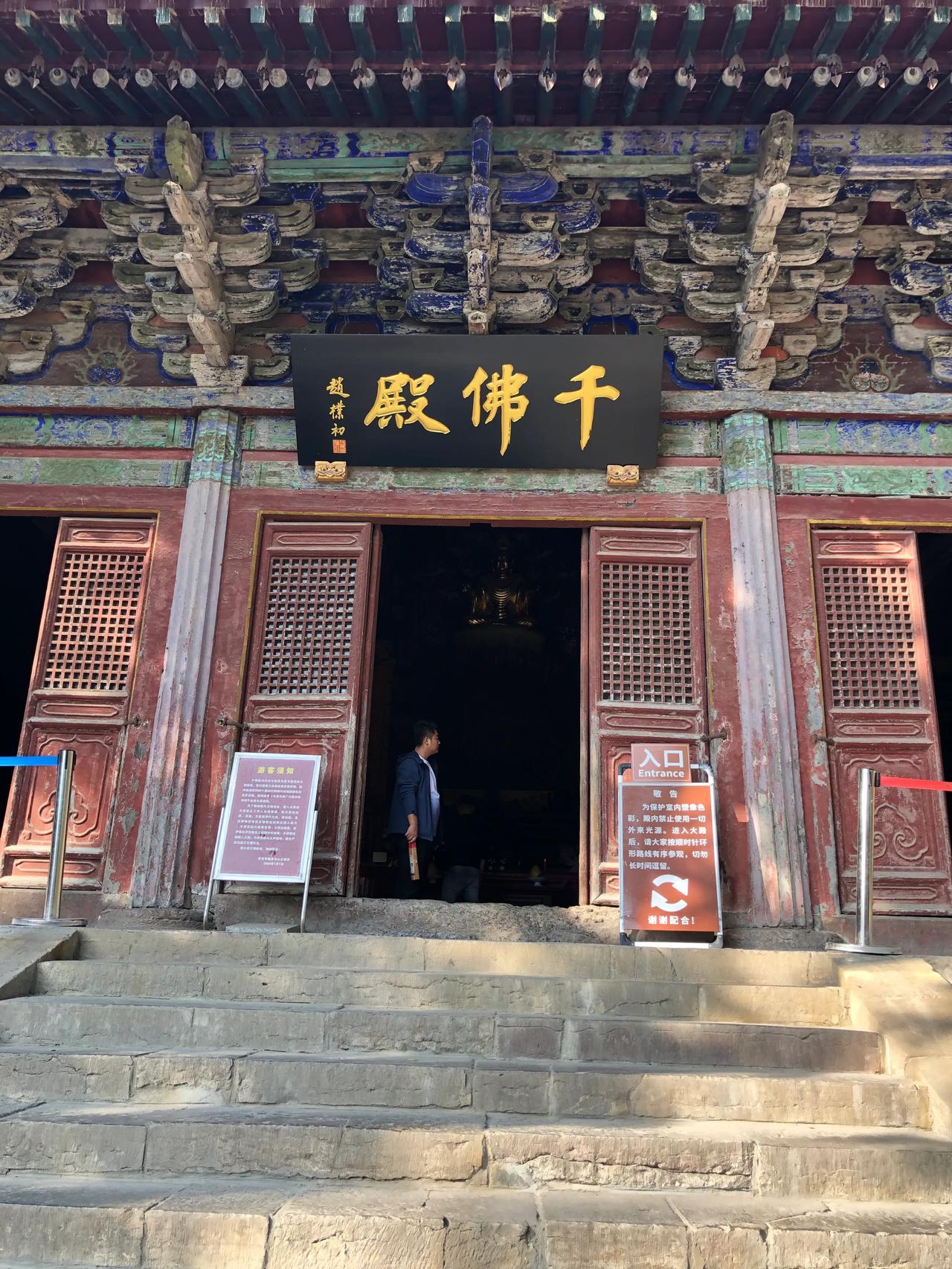 自媒体的最大好处就是谁也可以发表言论，这种自由是国外也没有的，各种各样的信息，发