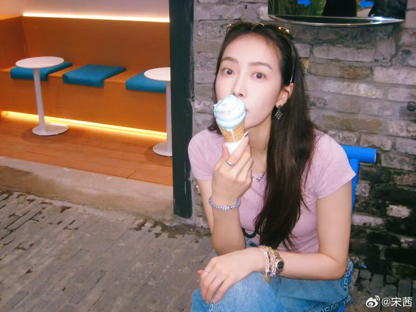 宋茜重庆随拍宋茜重庆真是不错呀宋茜重庆真是不错呀，好玩，[doge][doge]