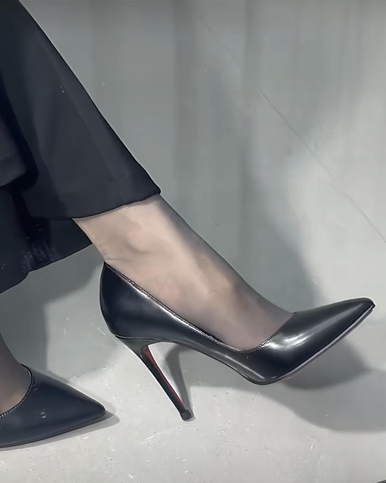 穿高跟鞋的女性魅力在哪里?