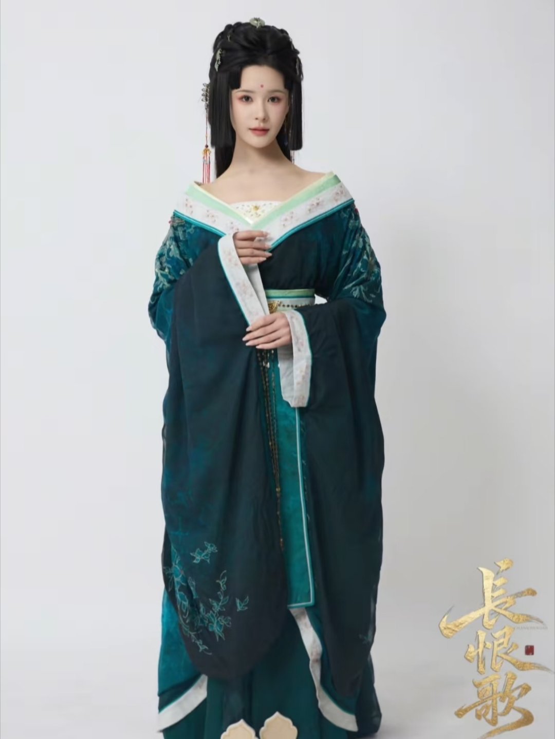 孟娜古装永远在线 