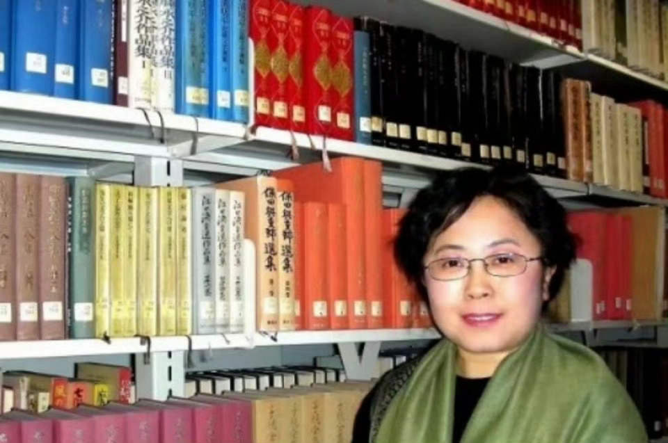 “南京大屠杀根本没有30万人，没有名单，我不会承认！”她是大学教授，却在课堂上公