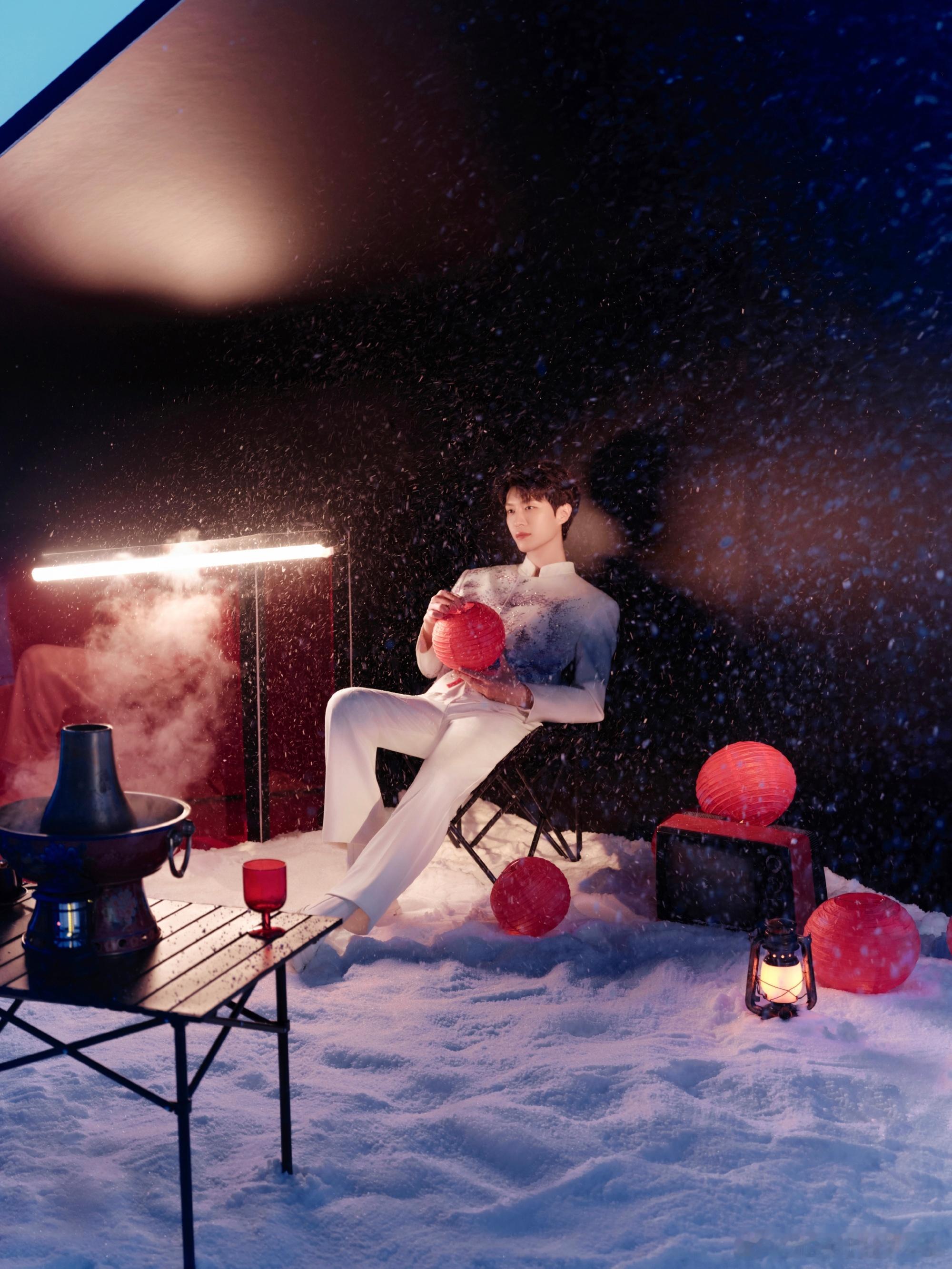 范丞丞首登春晚三个节目 少年意气风发！范丞丞春晚《快乐小马》舞台路透，与胡先煦等