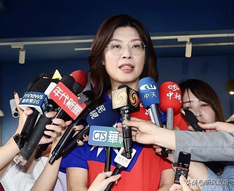 郑丽文表示说：
我父亲并不是1949年来到台湾的，是在50年代经过金三角来到台湾