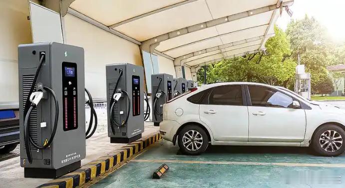 驴充充：为绿色征程，充溢每一份能量在时代奔涌向前的浪潮中，新能源汽车已成为我们生