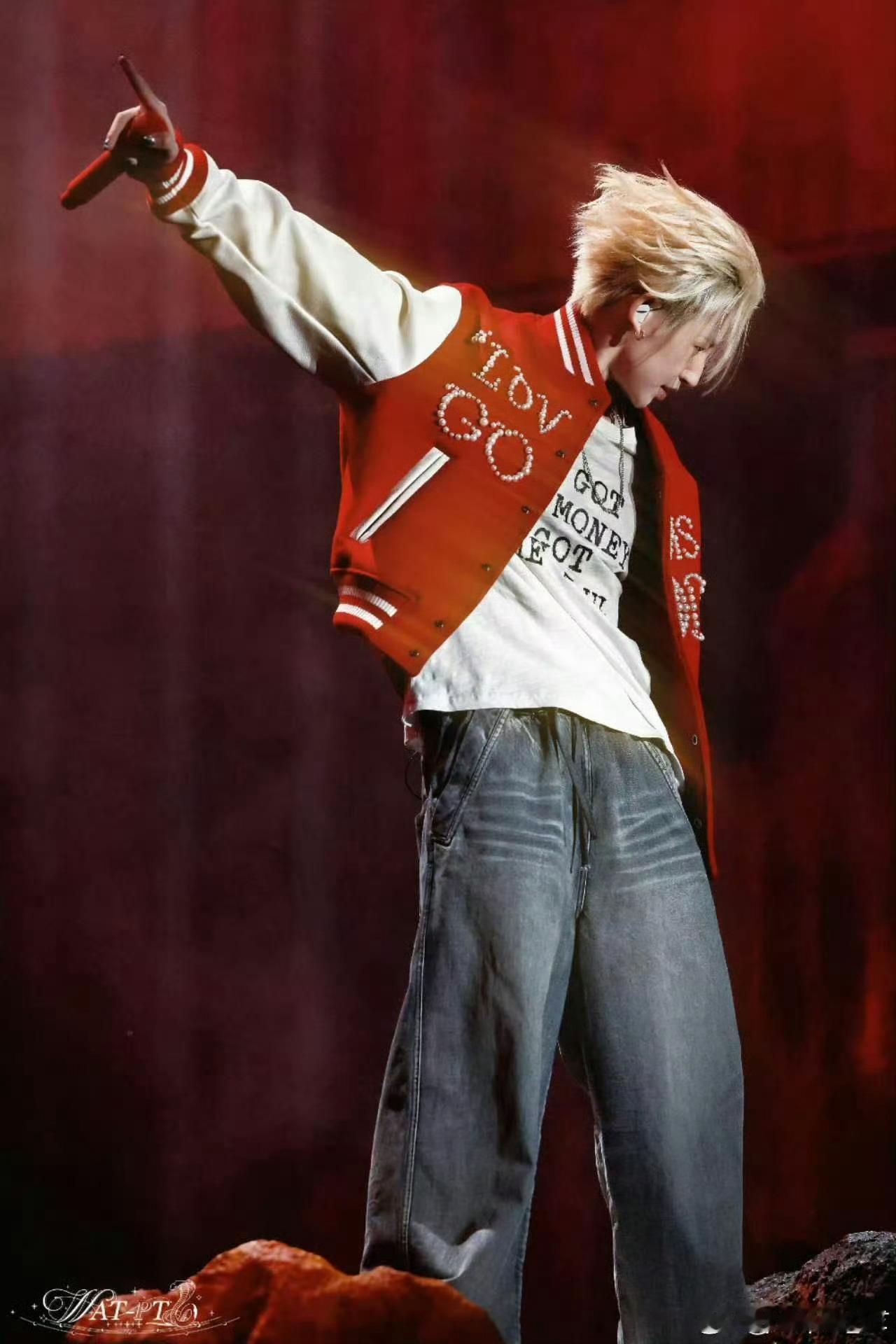 小鬼全球巡回演唱会官宣太争气了！小鬼王琳凯海外巡演官宣，用音乐打破边界，走向国际