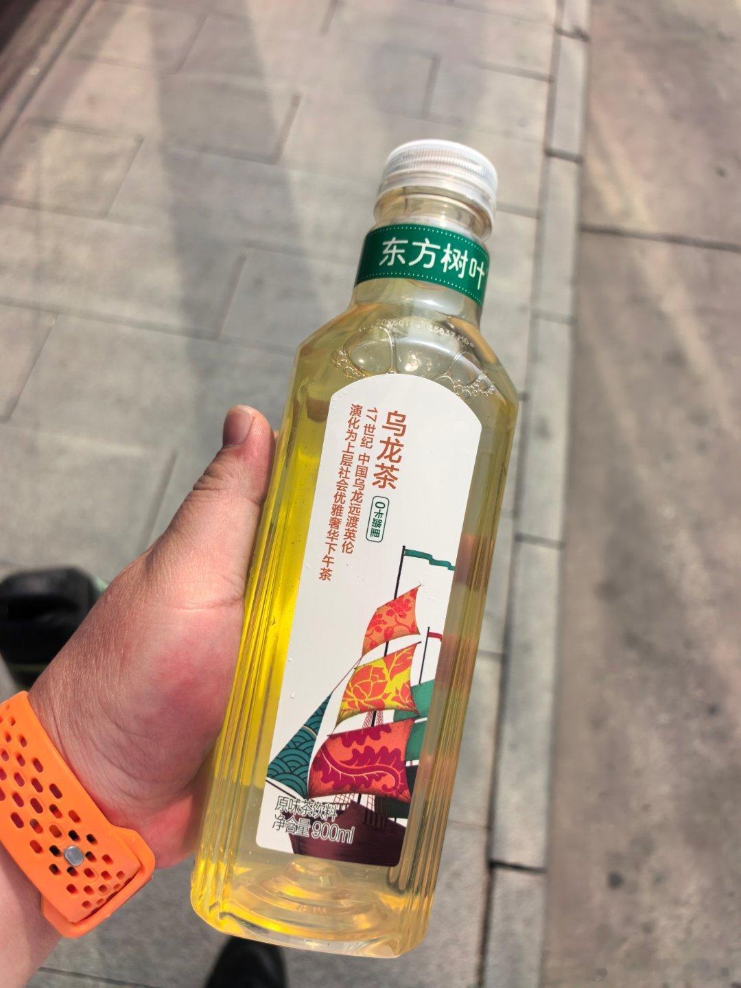 夏天，就要喝点凉的，大瓶的