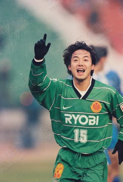 或许是命运的巧合，米卢刚刚离京飞往德国，仅一天之后，有着“米乐”绰号的邓乐军便紧