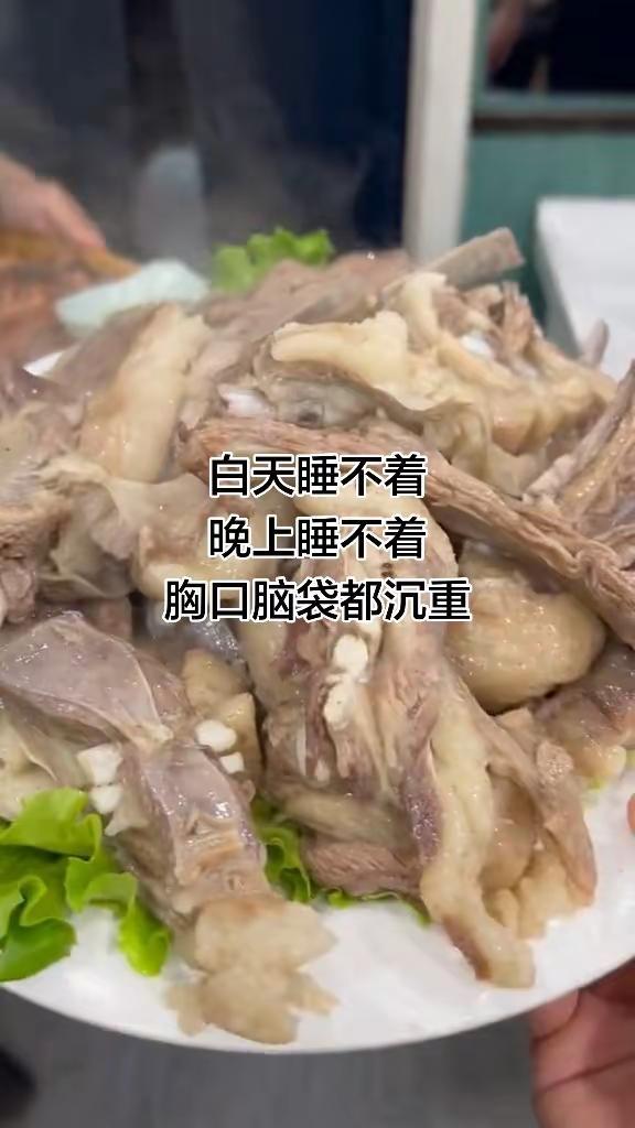 手抓羊肉的豪放吃法 美食
