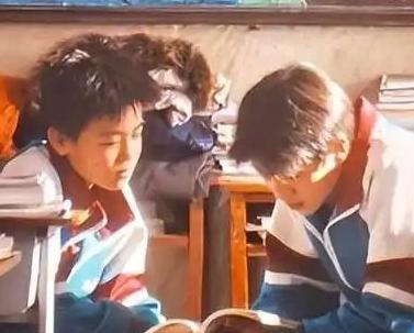 电影《我的朋友安德烈》有不少有趣的幕后故事，主要与选角和拍摄中的意外与巧合有关。