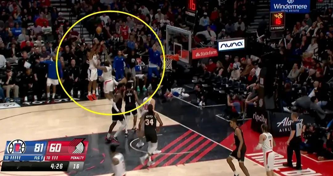 哈登摆脱伤病，砍下19+14，海兰德可能被小波士顿挤出轮换。
第一，哈登一扫上场