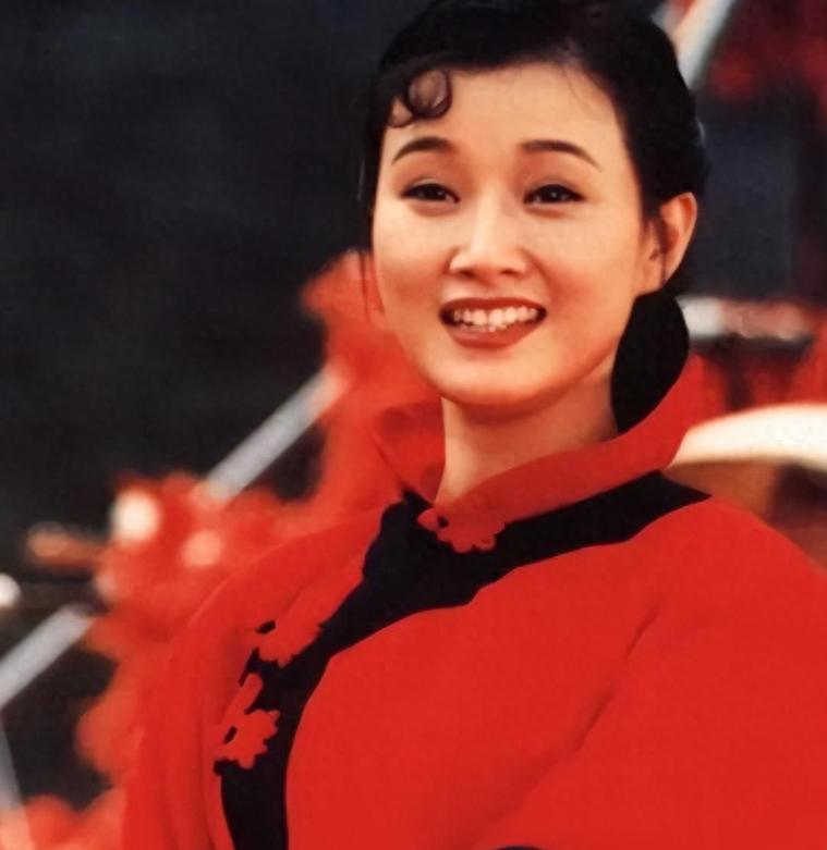 【宋祖英：连上春晚24次，湘西走出的“金凤凰”，如今怎么样了】

作为春晚舞台上