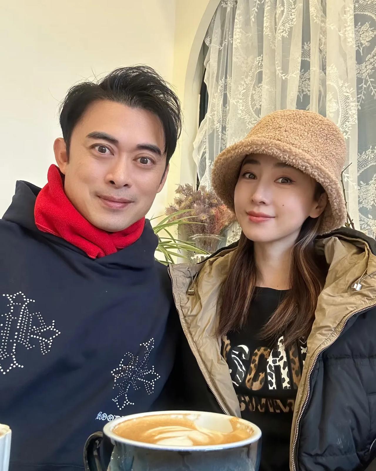 贾晓晨吐槽老公樊少皇爱摆烂，称夫妻相处全靠忍，引发网友热议！
2月8日，樊少皇老