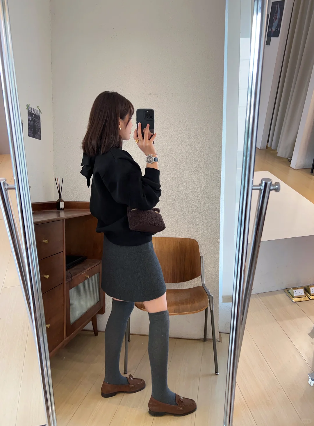 🇰🇷 黑灰色