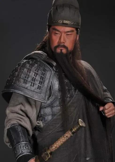 你有看过电视剧《新三国演义》吗?我看过电视剧《新三国演义》，有了94版巜三国演义