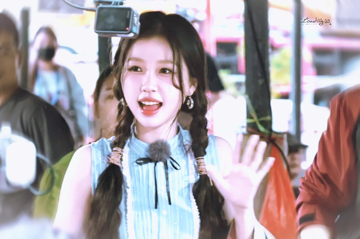 小猪拍了拍你👋🏻 