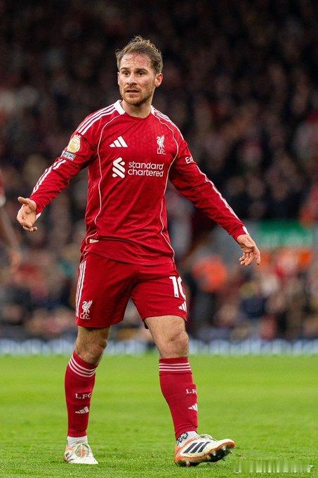 本赛季英超联赛中尚未取得进球球员的射门次数排名：32次 - 麦卡（利物浦）25次