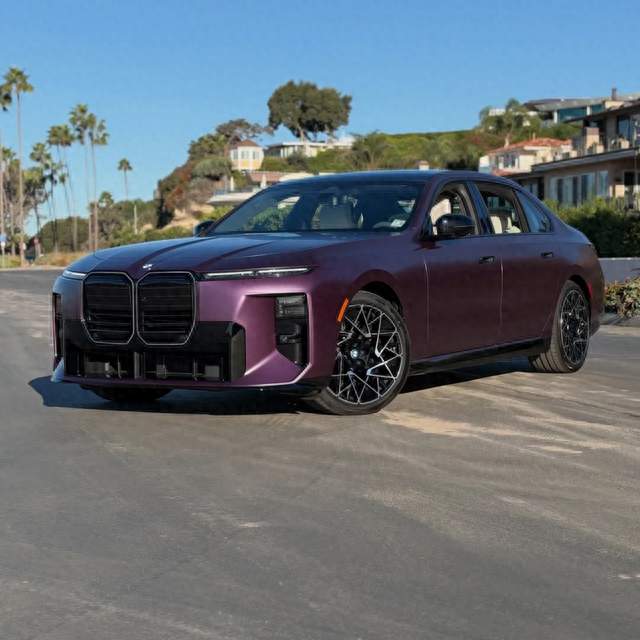 坚持自己的风格，2027款宝马7系实车